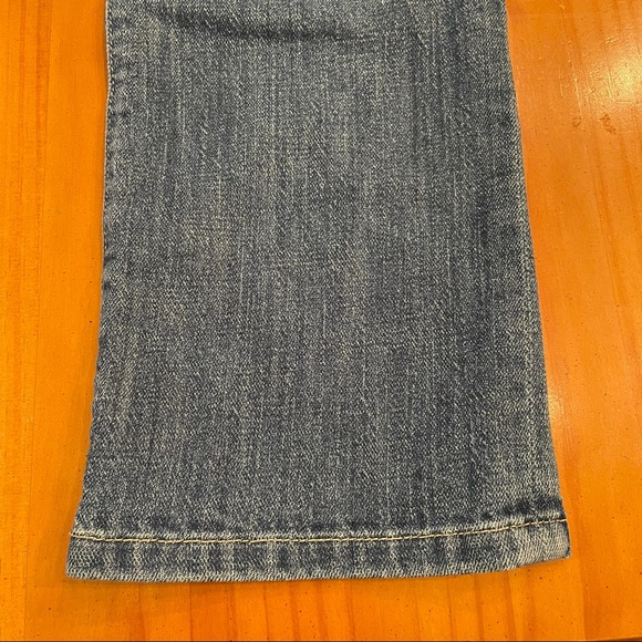 Robin’s Jean (Marilyn Cut) - Picture 7 of 7